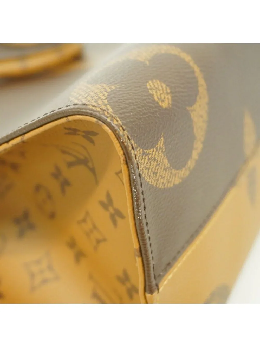 Louis Vuitton Tote Monogram Giant Reverse On The Go MM Brown 2-Way
